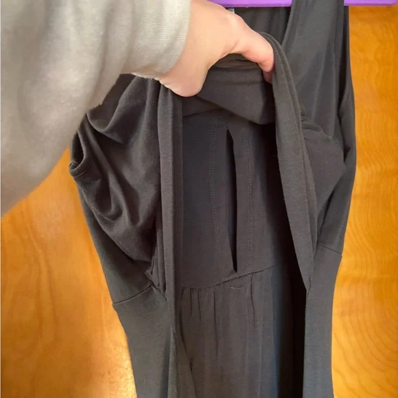 Maternity and nursing maxi dress - Picture 2 of 2